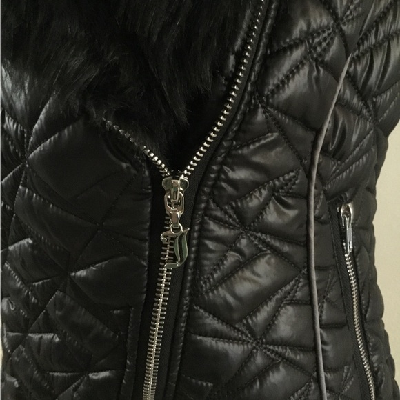 HOST PICK- JUICY COUTURE BLACK COLLARED QUILTED VEST/LOGO CHARM ON ZIPPER/SZ M - Picture 7 of 11
